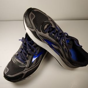 Men's Brooks dyad 9 running shoes size 9.5
